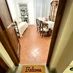 アパート Balcone Fiorito, Nel Cuore Del Centro Storico Di *