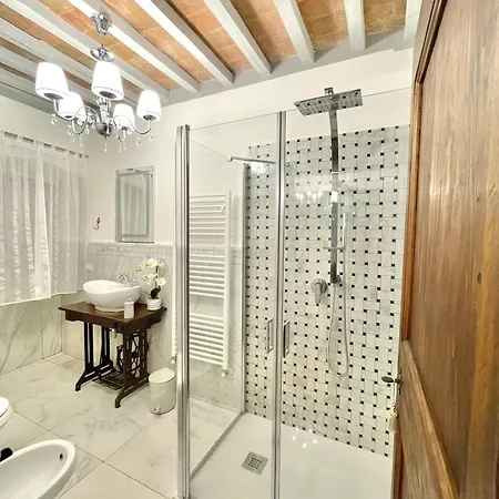 Balcone Fiorito, Nel Cuore Del Centro Storico Di Apartament *